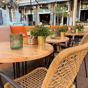 Terras swing gouda verwarmd markt uitzicht stadhuis