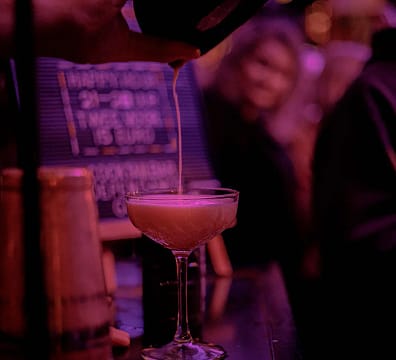 Dependance cocktailbar borrel bartender mixologist hotspot nederland gouda pornstar martini