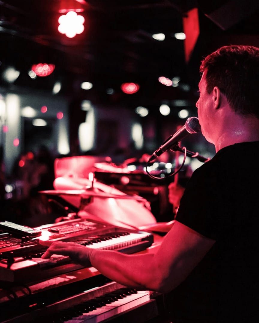 rob stoop live muziek pianobar pianoshow uitgaan gouda evenementen